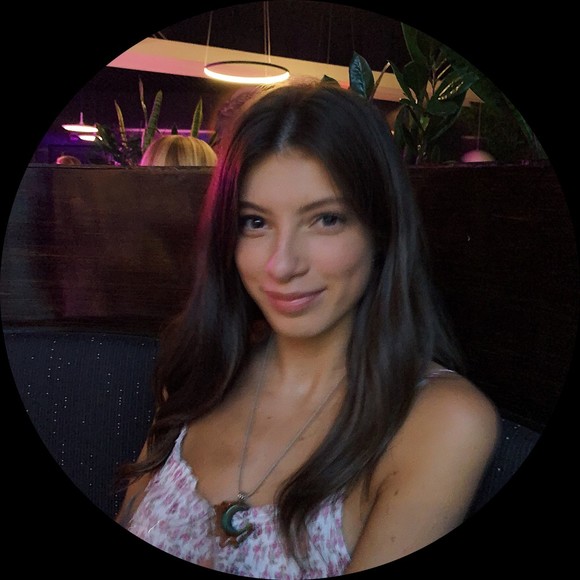 Profile Picture of Ariel Ryan (@ariel_ryann23) on Poshmark