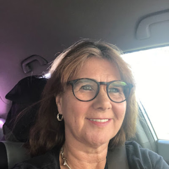 Babs Thomas - Poshmark Profile Picture of Babs Thomas (@thomasbabs1960) on Poshmark