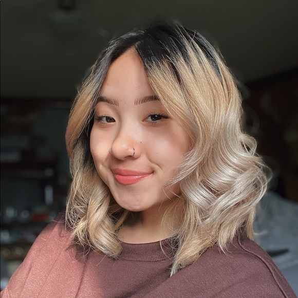 Profile Picture of Gao Xiong (@gxion24) on Poshmark