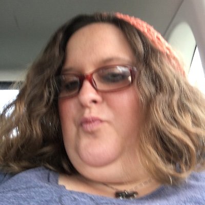 Profile Picture of Elizabeth Farley (@Elizabe65015010) on Twitter