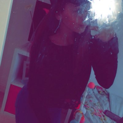 Profile Picture of Jodie Giles (@jodielizzie) on Twitter