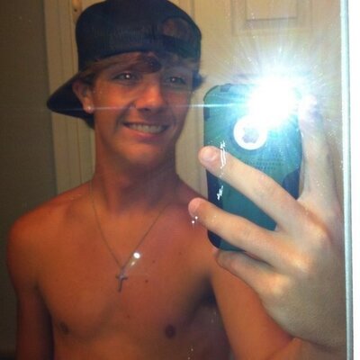 Profile Picture of Tyler15 (@RamageJustin) on Twitter