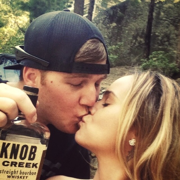 Taylor Bobrosky - Poshmark Profile Picture of Taylor Bobrosky (@lilski169) on Poshmark