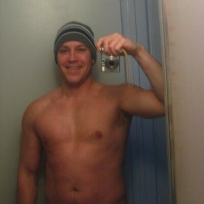 Profile Picture of Jeffrey Kenyon (@SoGGy72) on Twitter