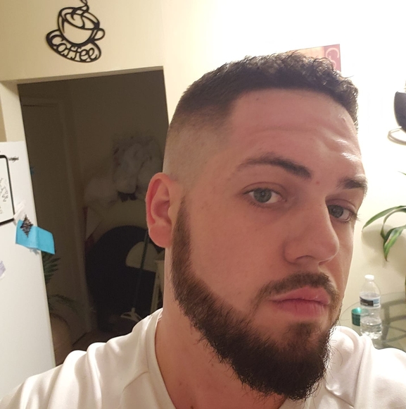 Profile Picture of Kyle Hensler (@kyle_hensler) on Poshmark