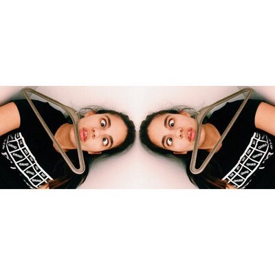 Profile Picture of Zoë Samaras (@ZoeEleniSamaras) on Twitter