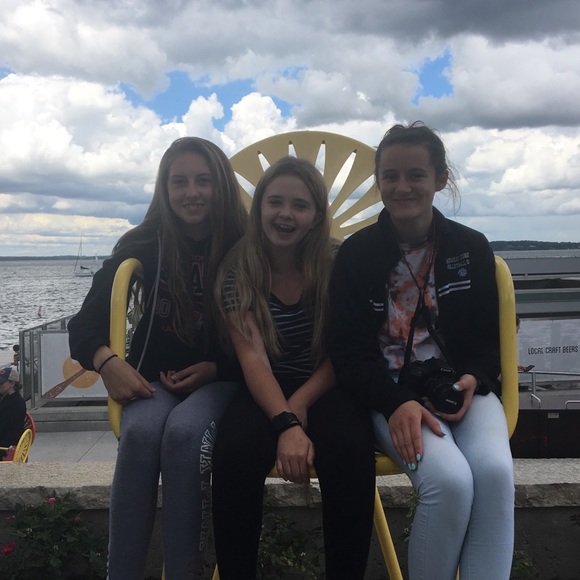 Profile Picture of Cassidy Fischer (@cassidyfischer) on Poshmark