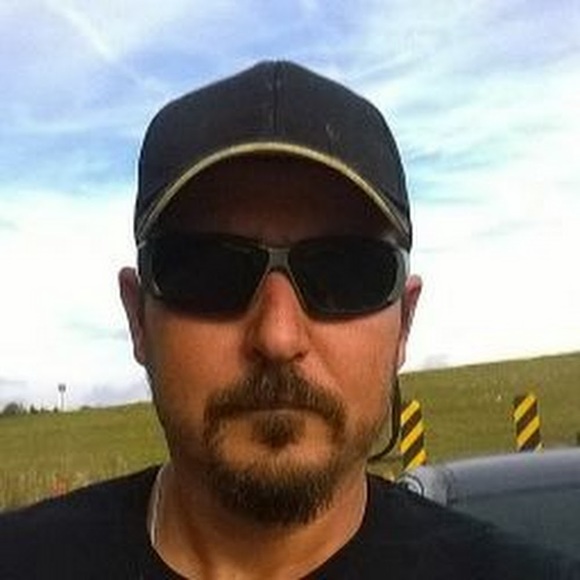 Profile Picture of Robert a. Dove (@r_dove) on Poshmark