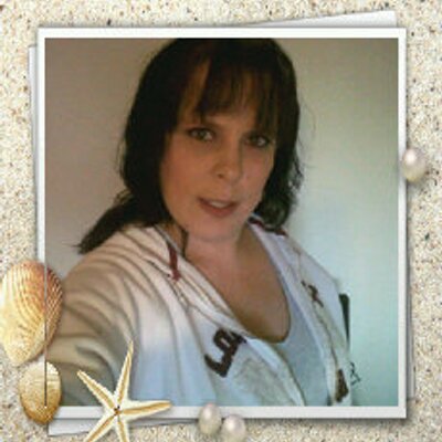 Profile Picture of Heather Roberts (@HeatherNutter1) on Twitter