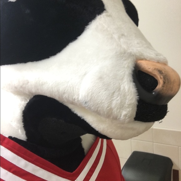 Profile Picture of Jaime Ferrer ii (@beastferrer) on Poshmark