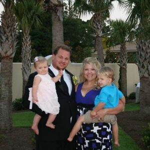 Profile Picture of Amy Mcelveen Dew (@amydew) on Myspace