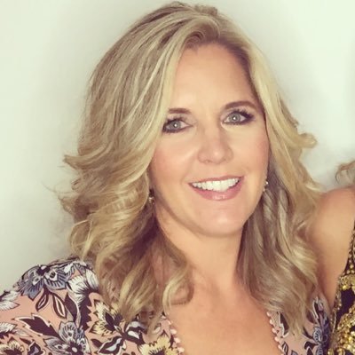 Profile Picture of Laura McNeil Carney (@DedupNashvegas) on Twitter