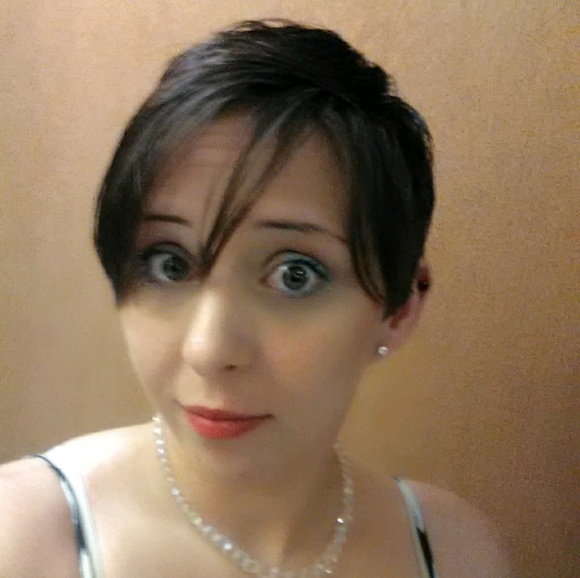 Profile Picture of Anna Palcic (@uclovewins) on Poshmark