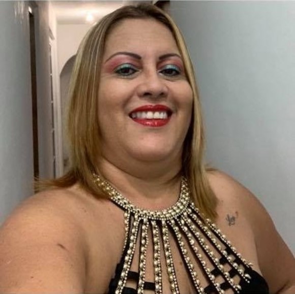 Profile Picture of Linette Lopez (@canela6972) on Poshmark