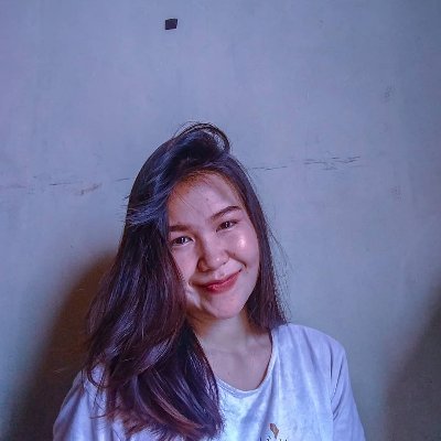 Profile Picture of Chriscalia Rewah 🤓 (@RewahNella_) on Twitter