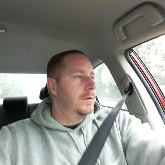 Profile Picture of Nick Barron (@nickyb503) on Poshmark