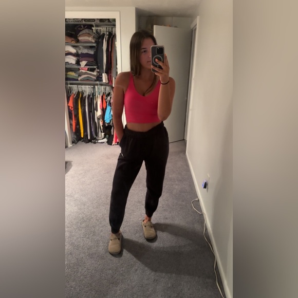 Profile Picture of Joslynn Melchert (@jos_melchert) on Poshmark