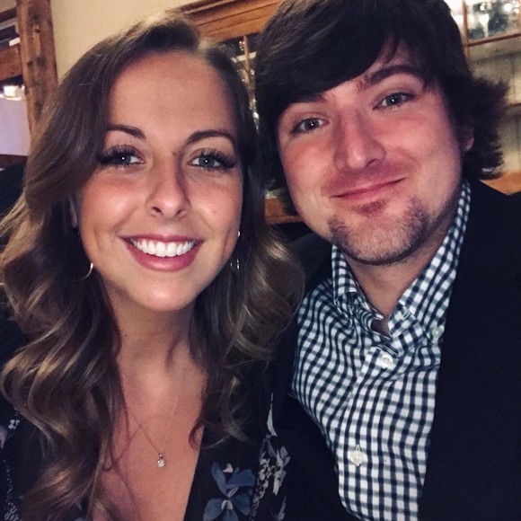 Profile Picture of Kim Munson (@kimberlyerica) on Poshmark