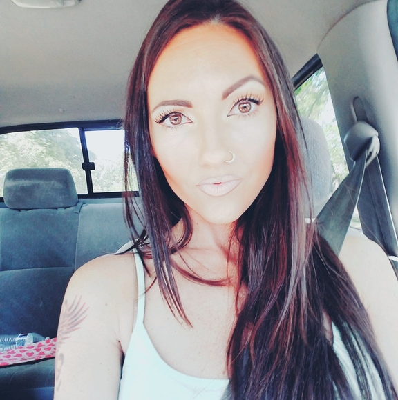Profile Picture of Amanda Marable - frowick (@cammie1305) on Poshmark
