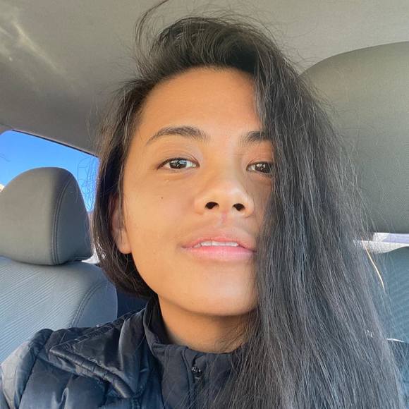 Profile Picture of Kassandra Dejesa (@kusandruh) on Poshmark