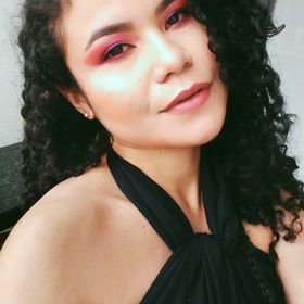 Profile Picture of Lau.Arts (@LauraQuinteroArt) on Pinterest