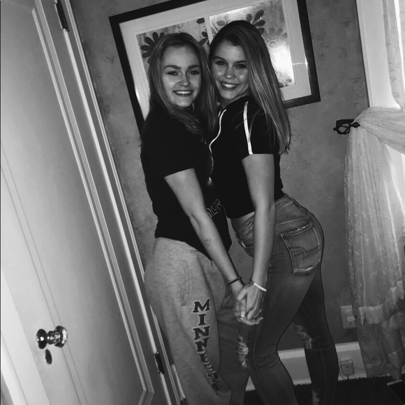 Profile Picture of Macy Hermanson (@macyhermanson) on Poshmark