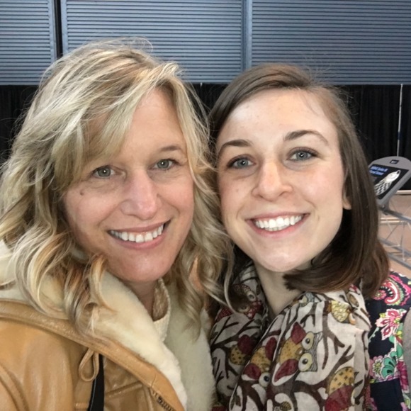 Profile Picture of Catherine Everlith (@everlithc) on Poshmark