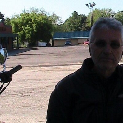 Profile Picture of David Lee Worland (@HandsomeDavy) on Twitter