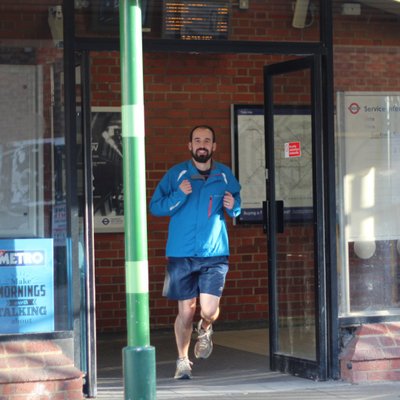Profile Picture of John Vivian (@jtothevizzle) on Twitter