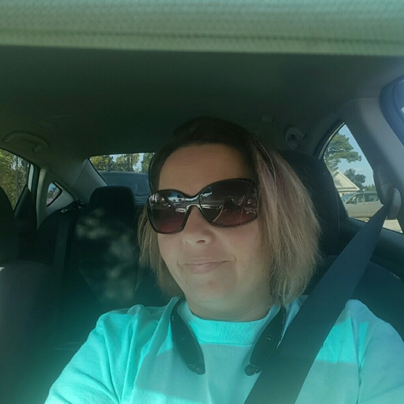 Profile Picture of Tiffany Harvell (@tiffany22215) on Poshmark