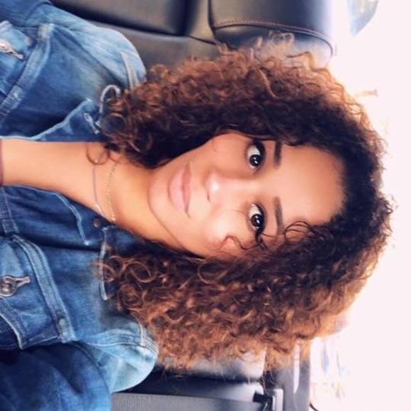 Profile Picture of Perla max Pagan (@nanaax8) on Poshmark