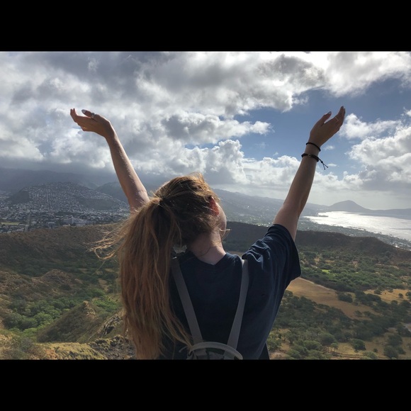 Profile Picture of Kiera Smeenge (@ksmeenge) on Poshmark