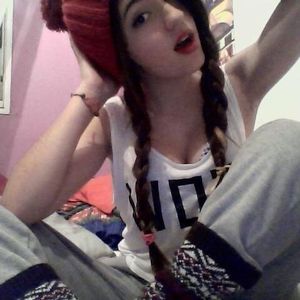 Profile Picture of Nayeli (@nirv4nna) on Myspace