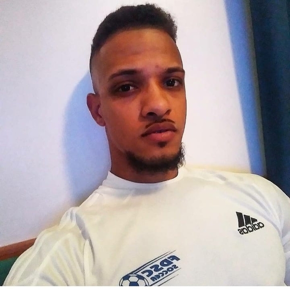 Profile Picture of Michael desmond Ricca (@blackk_iceee) on Poshmark