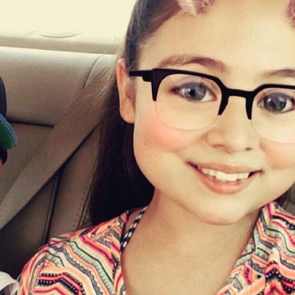 Profile Picture of Daniela Cobos (@_dani_c_) on Poshmark