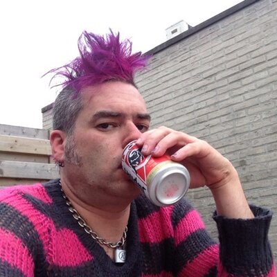 Profile Picture of Mike Burkett (@FatMike_of_NOFX) on Twitter