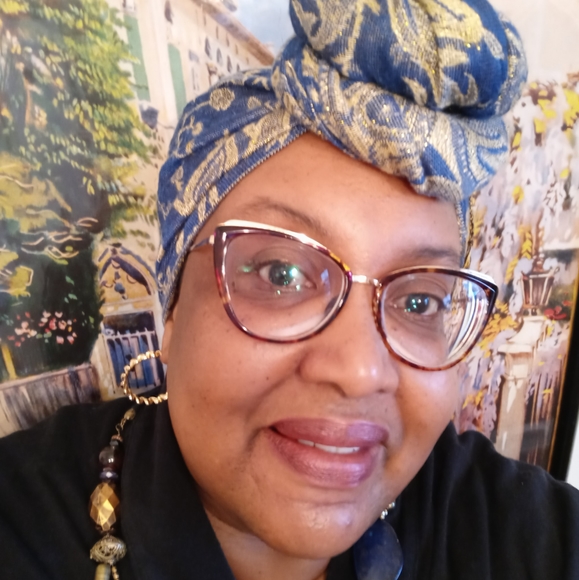 Profile Picture of Marlita Paul (@marlitapaul) on Poshmark