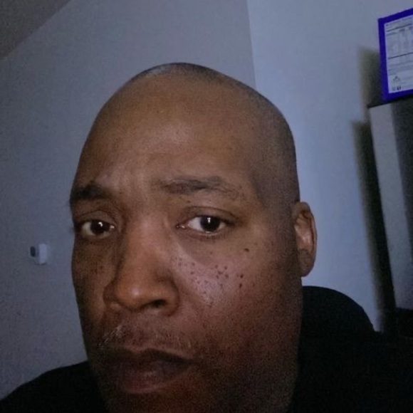 Profile Picture of Darrin Garrett (@darringarrett) on Poshmark