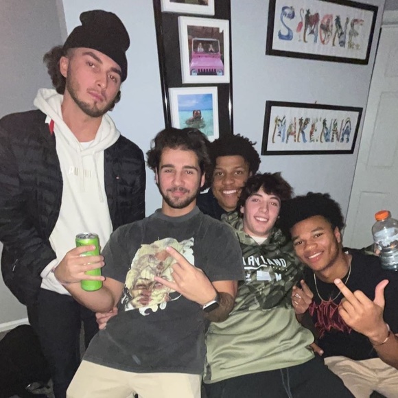 Profile Picture of Luke Dipalma (@luke_d22) on Poshmark