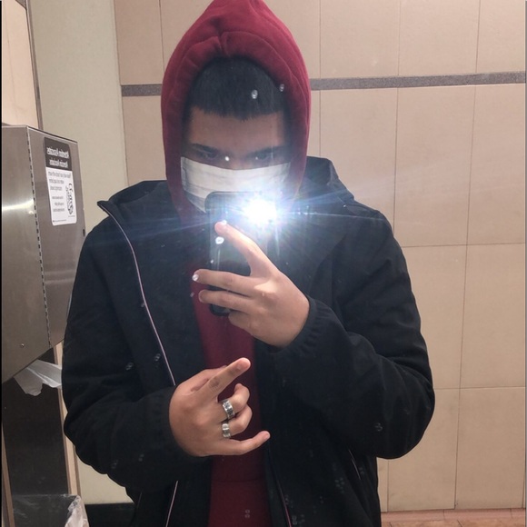 Profile Picture of Lamberto Castillo (@lolocastillo11) on Poshmark