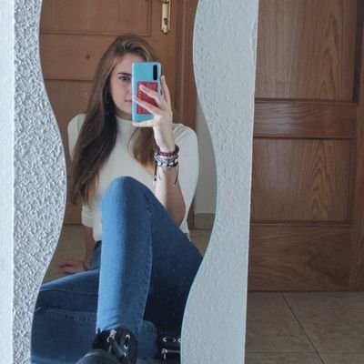 Profile Picture of Lorena (@LorenaSanLeo_) on Twitter