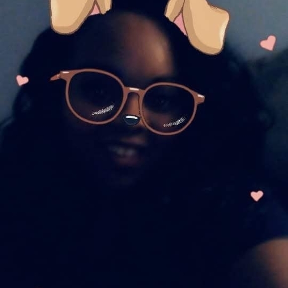 Profile Picture of Appolonia Kinard (@shaybooty27) on Poshmark