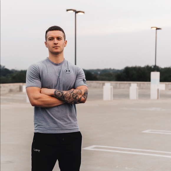 Profile Picture of Zach Miller (@zkmiller201597) on Poshmark