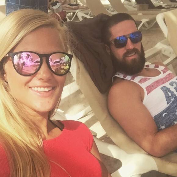 Profile Picture of Hilary Bartsch (@vanpraag1) on Poshmark