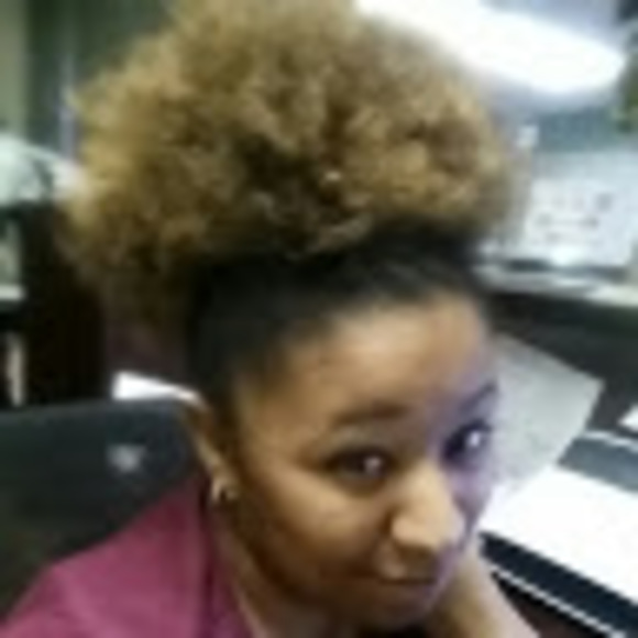 Profile Picture of Arielle Hicks (@dbabygirl09) on Poshmark