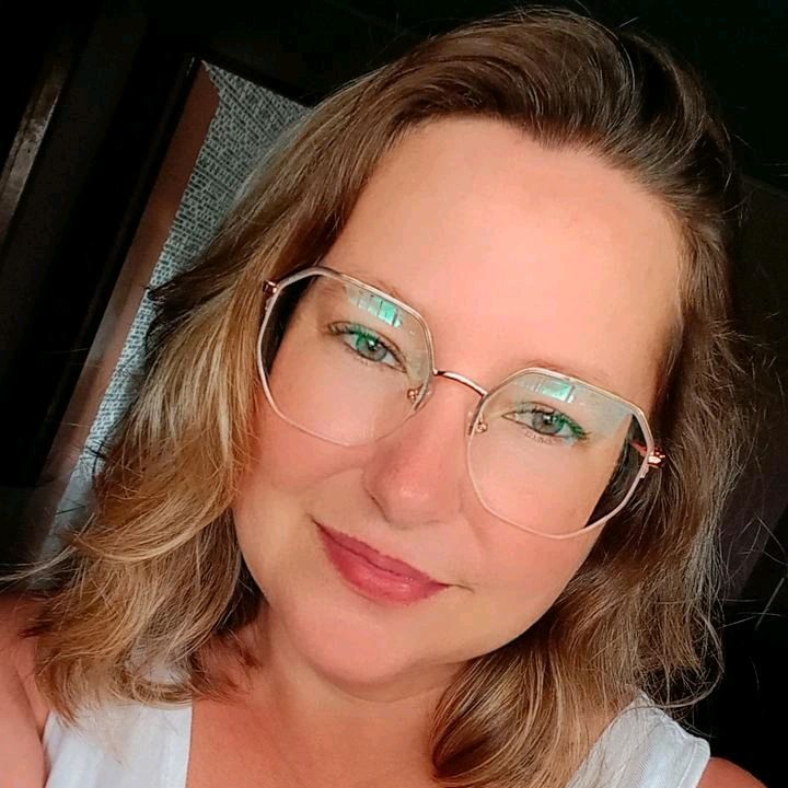 Profile Picture of Carol Wal (@carolwal2) on Tiktok