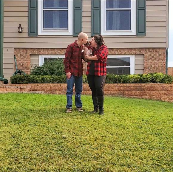 Profile Picture of Carly-anne Bearden (@carlyfit) on Poshmark