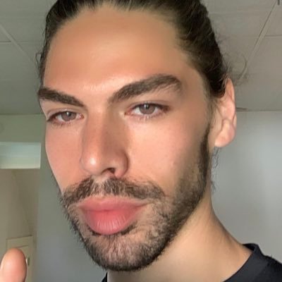Profile Picture of Andrew Raymond (@AndrewRaymond_) on Twitter