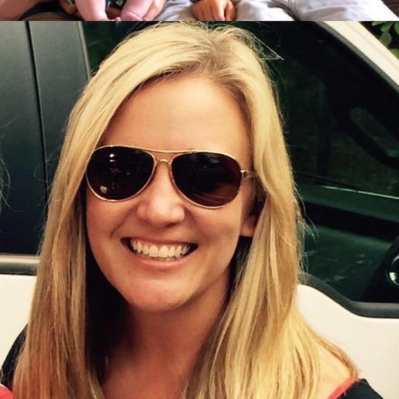 Profile Picture of Emily Patch (@emilypatch) on Poshmark