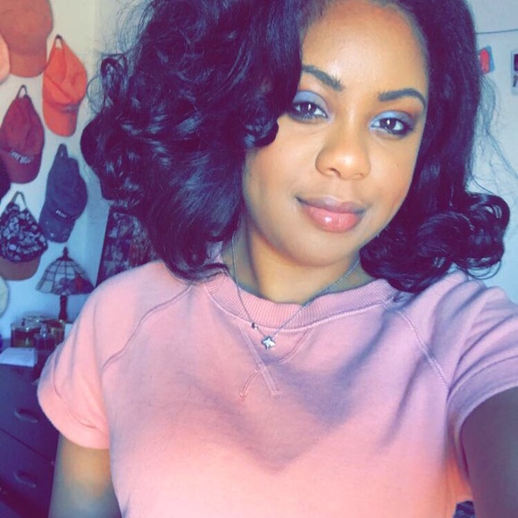 Profile Picture of Aaliyah Johnson (@luv_kitt3n) on Poshmark
